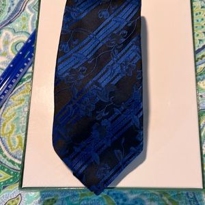 Men’s Tie 100% Silk and Made by Hand.